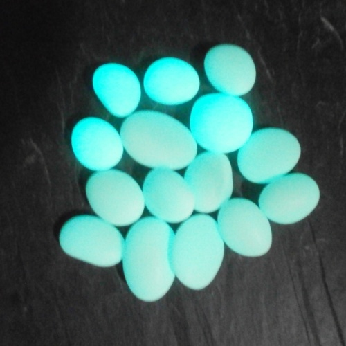 Galet luminescent turquoise (au Kg)