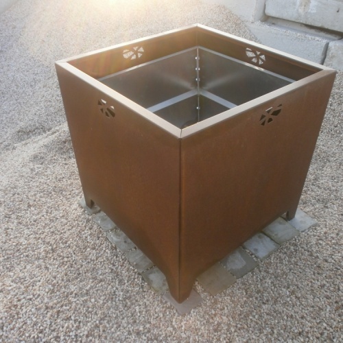 Pot acier Corten Cary