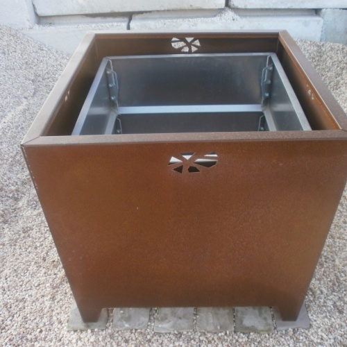 Pot acier Corten Cary